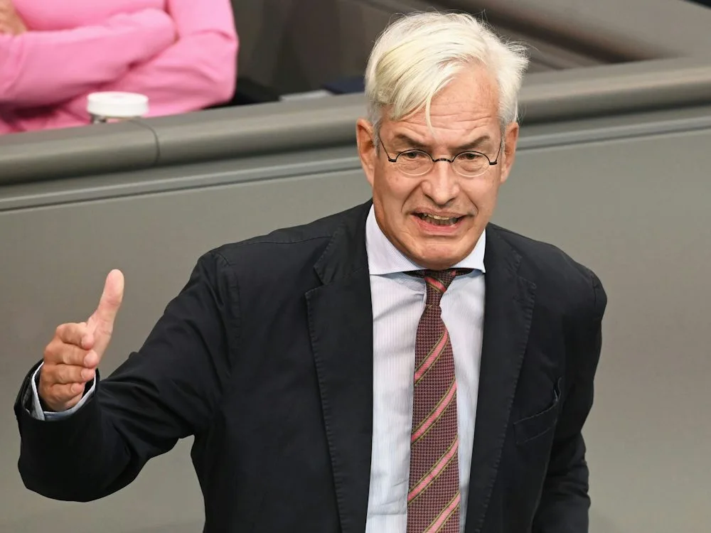 Newsblog zur Bundespolitik: Kanzler schwer unter Druck – Unionsfraktionsvize: „Ja, ich glaube noch an Friedrich Merz“