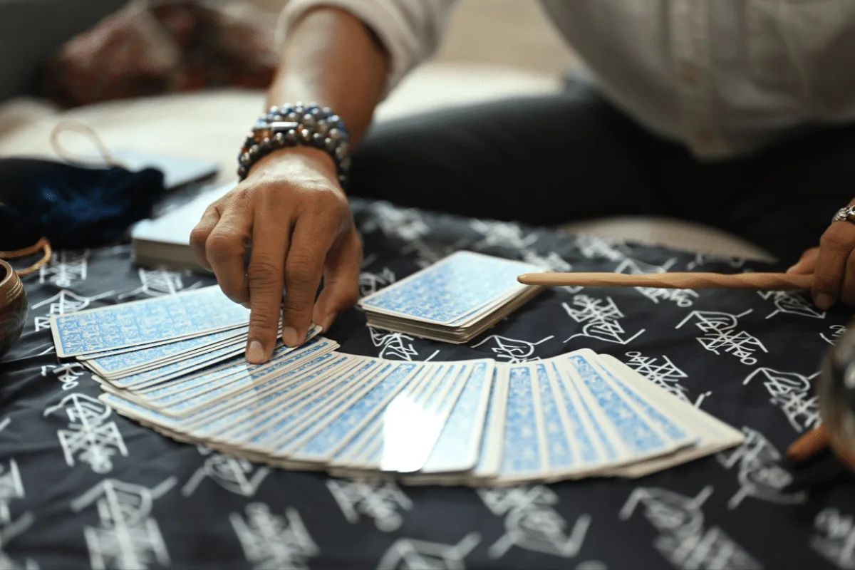Tarot do dia: previsão para os 12 signos em 24/09/2026