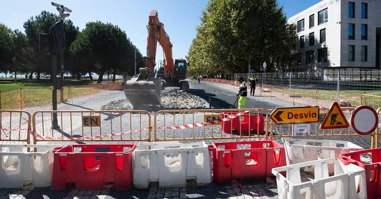 Associação repudia asfalto na Avenida Ribeira das Naus