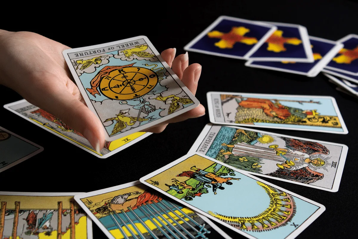 Tarot do dia: previsão para os 12 signos em 13/08/2026