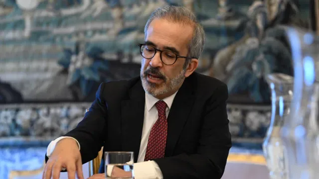 Irlanda investe milhares de milhões. Rangel vê oportunidade para Portugal
