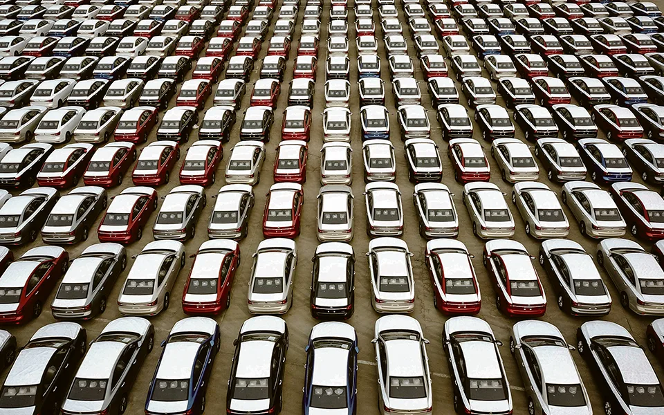 Exportação de híbridos e elétricos subiu 10% na UE para 64 mil milhões em 2025