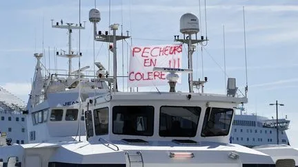 "S'il faut bloquer la Méditerranée, on va la bloquer" : à Sète, les pêcheurs attendent des réponses concrètes de la ministre de la Mer