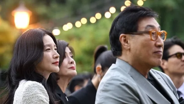이영애, ‘2조 자산가’ ♥정호영과 행사 동반참여…20살차 안 믿기는 비주얼[핫피플]