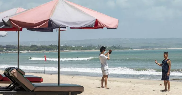 Bali. Suíço condenado a um ano de prisão por violar feriado