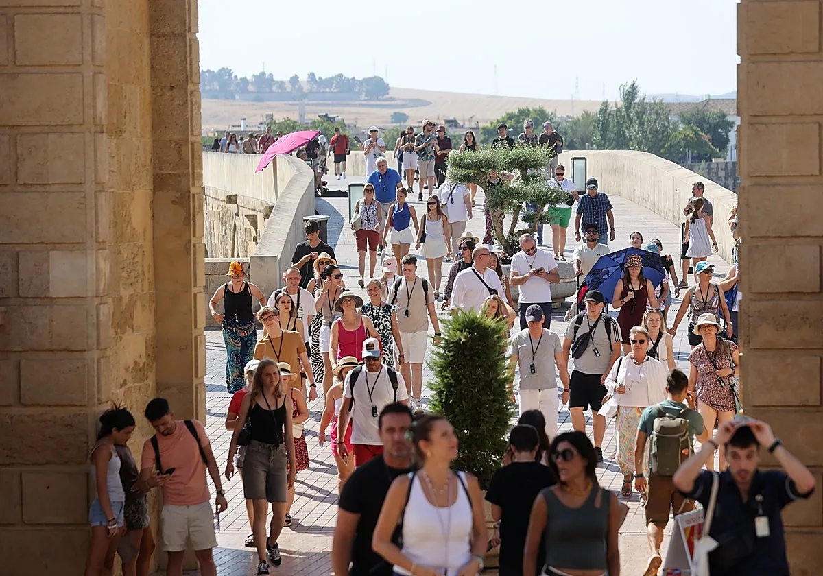 Córdoba, líder destacado en turismo en las ciudades patrimonio: cerca del medio millón de visitantes en el primer semestre