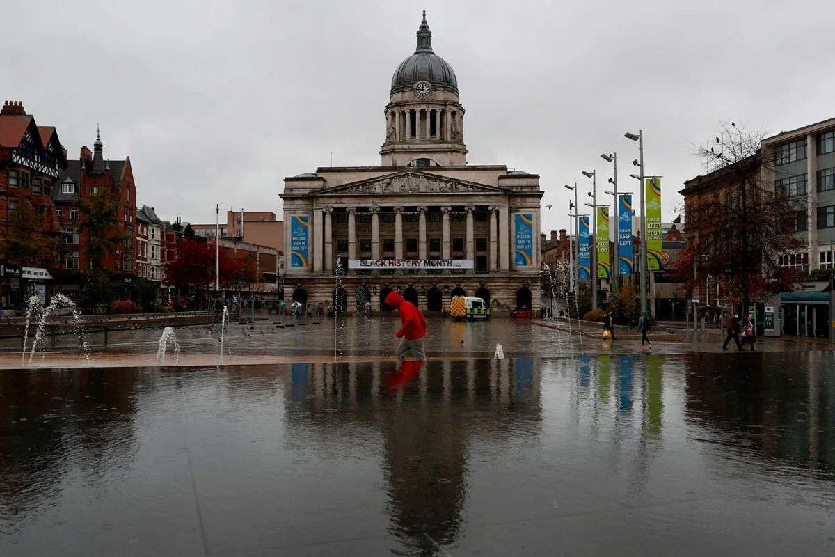 Police officer injured in shooting in Nottingham city centre