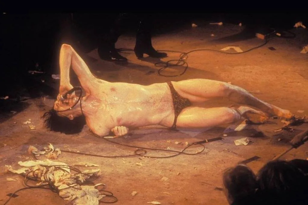Fitas esquecidas em Nashville revelam fase inicial feroz dos Cramps