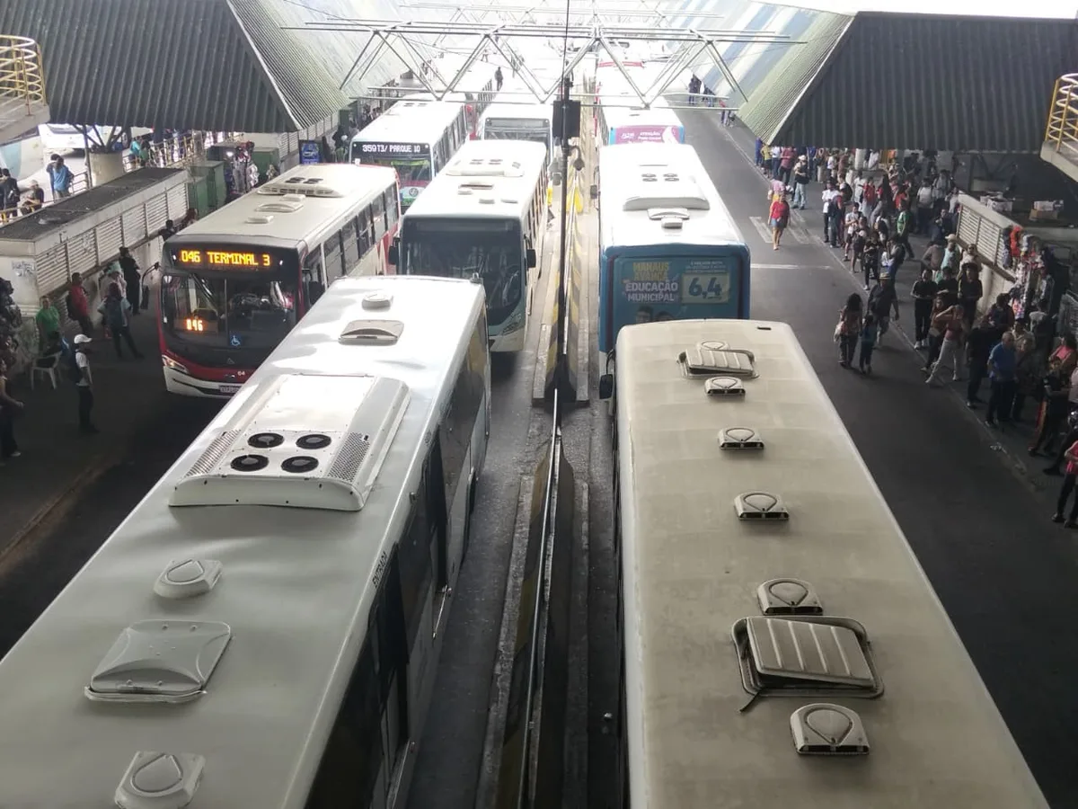 Ônibus voltam a circular normalmente em Manaus após mais de quatro horas de paralisação, diz Sinetram