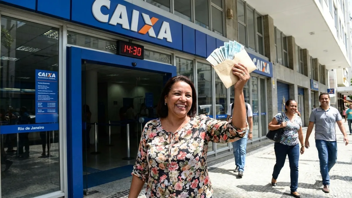 Quem trabalhou nos últimos 18 meses pode sacar até R$ 2.518,65