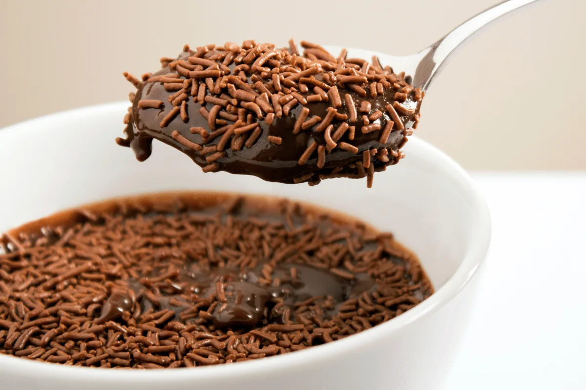 Brigadeiro cremoso sem complicação: veja como preparar essa receita