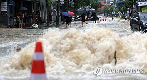 집중호우 피해신고 2천500건 넘어…318세대 564명 대피