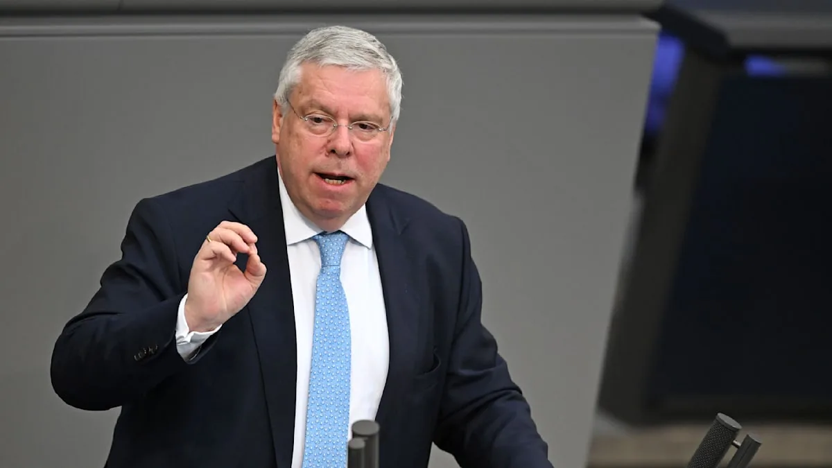 „Dann wird sich auch der Pulverdampf im Laufe der nächsten Wochen ein wenig legen“