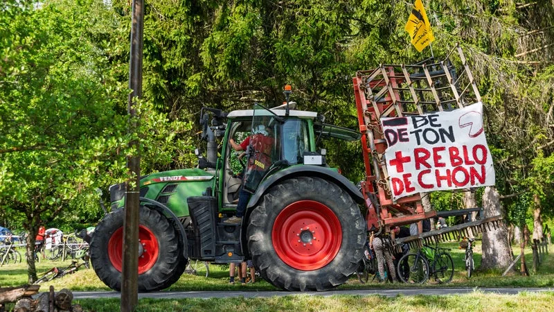Chantier de l'A412: la justice administrative rejette la demande de suspension des travaux