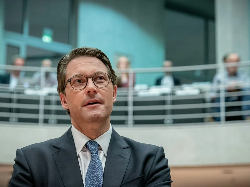 Vorwurf der Falschaussage: Ex-Minister Scheuer nach Maut-Debakel vor Gericht