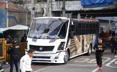 Matan a balazos a conductor de transporte público en Periférico Norte; investigan móvil del ataque