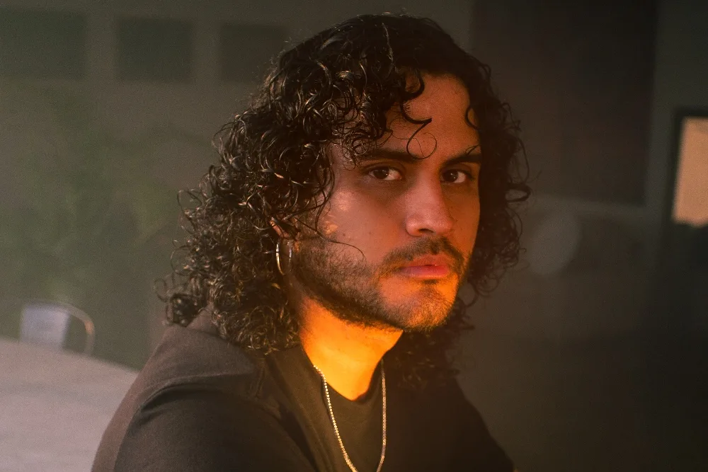 Peruvian Filmmaker Sami Hawka Explores Polyamory, Indigenous Rights and Resistance in ‘While Everything Falls’: ’Power Can Oppress People in Different Ways’