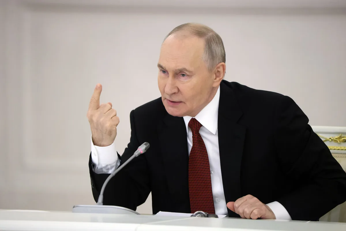 Polish Foreign Minister Warns Putin That NATO Would Defeat Russia 'Quite Quickly'