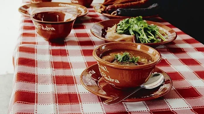 Almeirim prepara mais de 4.000 litros de Sopa da Pedra para festival