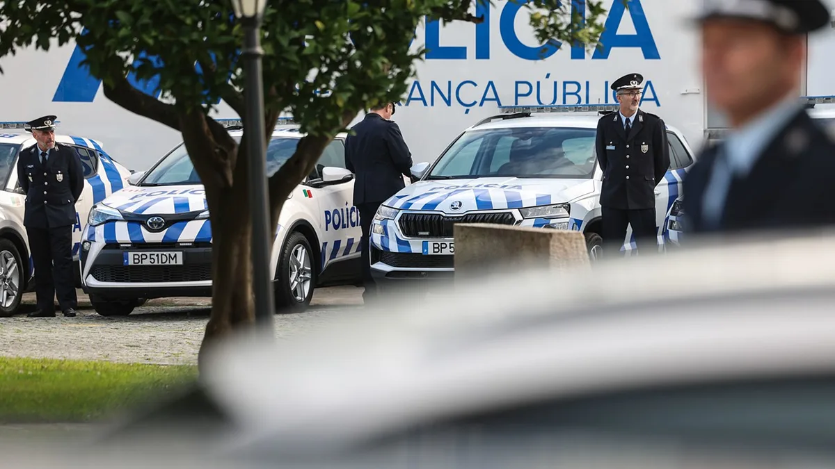 PSP atinge a tiro homem que arremessou pedras contra polícias na Amadora