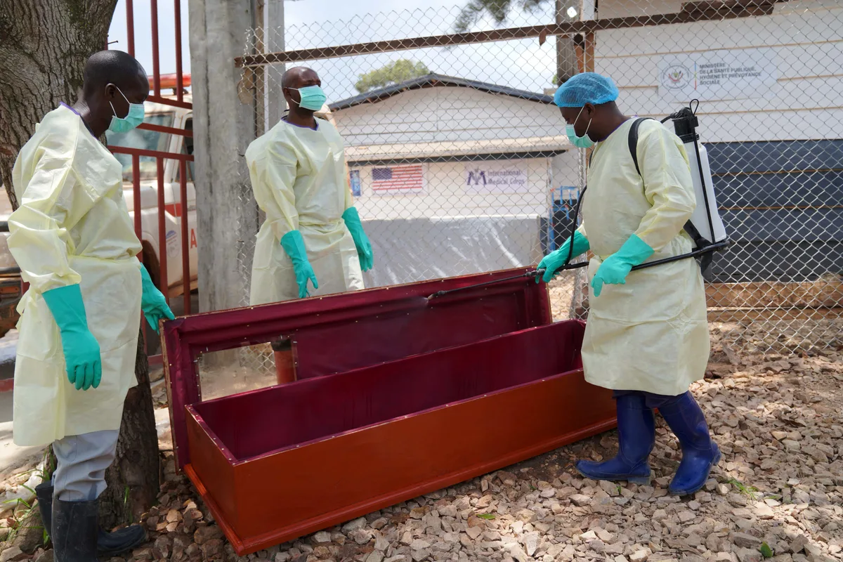 Trauma of DRC Ebola outbreak doesn’t stop, as burial teams battle on