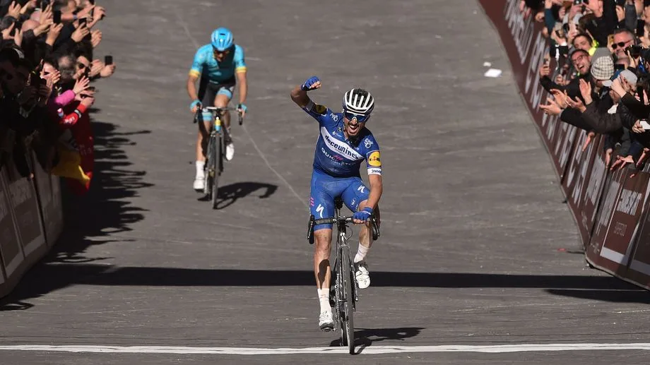 VIDÉOS - Cyclisme : retour sur la carrière de Julian Alaphilippe, double champion du monde qui prend sa retraite