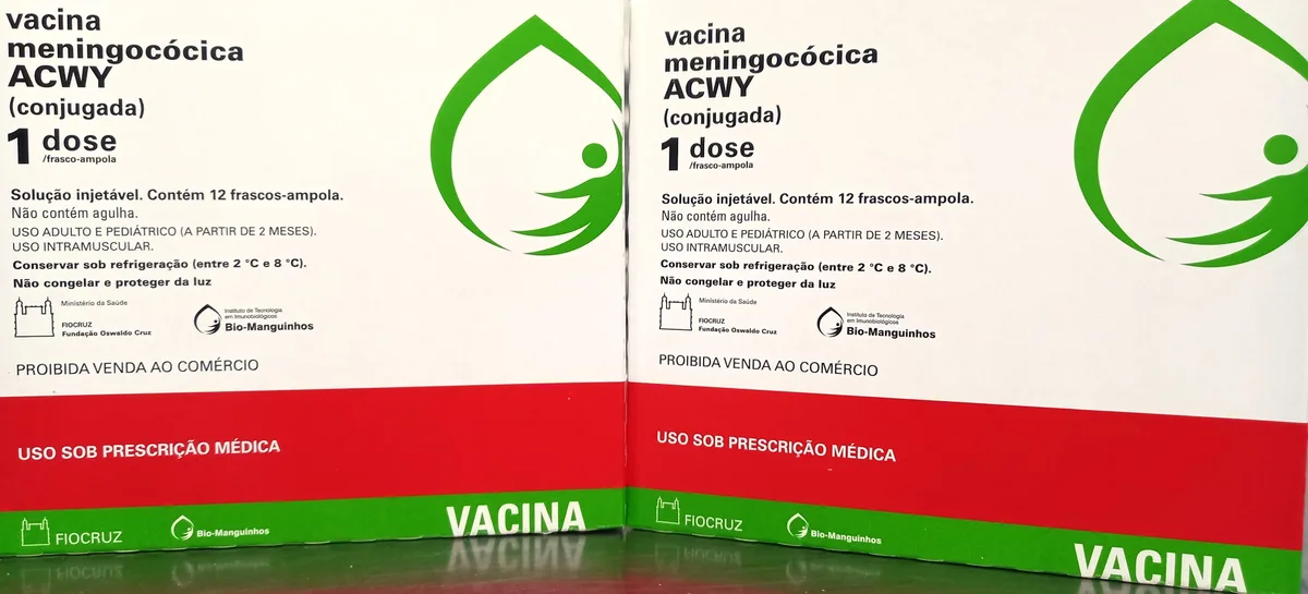 Meningocócica ACWY: Rio aplica vacina contra contra meningite em pessoas de até 24 anos