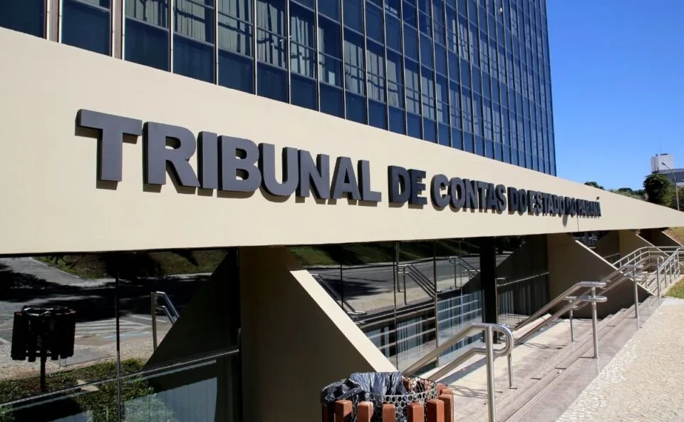 TCE diz que prefeitura usou Fundeb para pagar hospedagem de servidores em evento