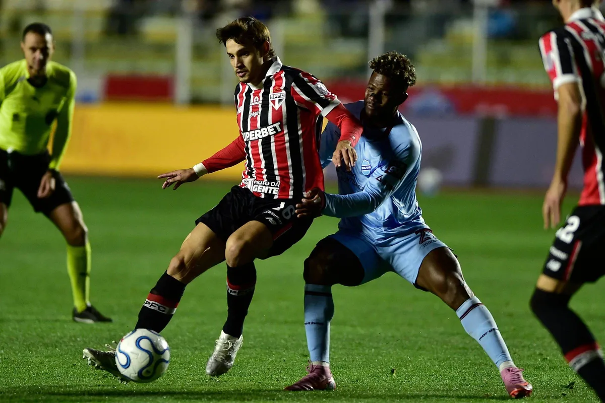 S�o Paulo inicia mata-mata contra Bol�var com empate na altitude de La Paz