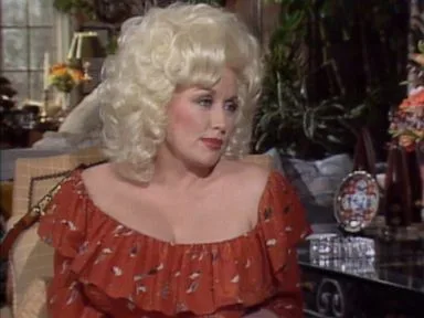 WATCH: At home with Dolly Parton in 1982
