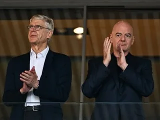DÉCRYPTAGE. « Il est le seul qui lui ferait du mal » : pourquoi Arsène Wenger serait le candidat idéal face à Infantino