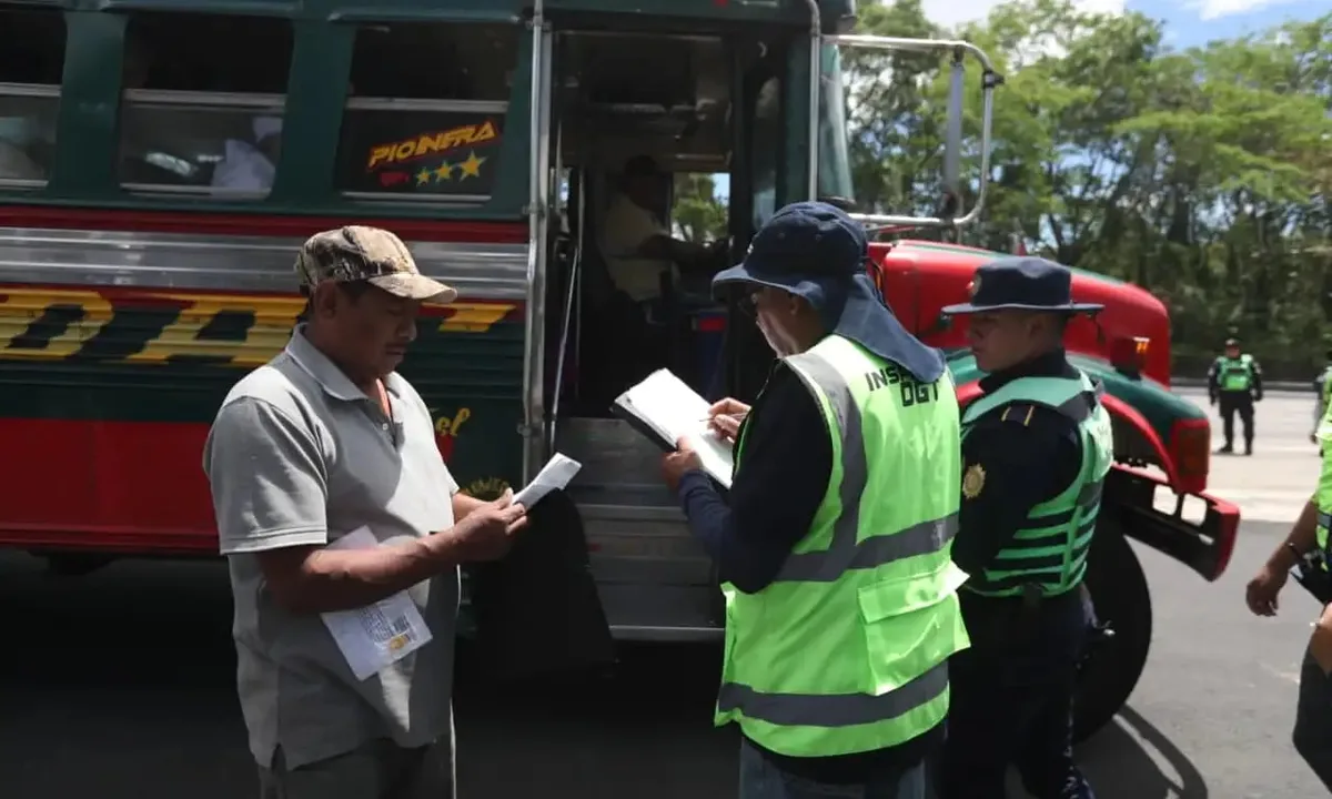 Suben a USD 3.636 la multa por no instalar el limitador de velocidad en transporte de carga y pasajeros en Guatemala