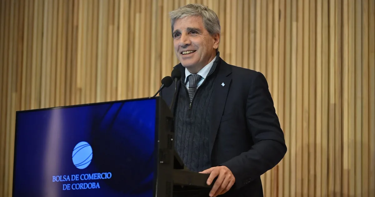 Los fondos fiduciarios bajo la lupa: la oposición dice que Economía acumuló más de US$ 3 mil millones para uso discrecional