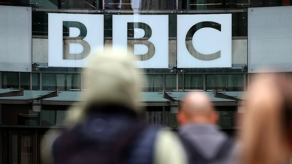 BBC pede ajuda a tribunal dos EUA em processo de difamação movido por Trump