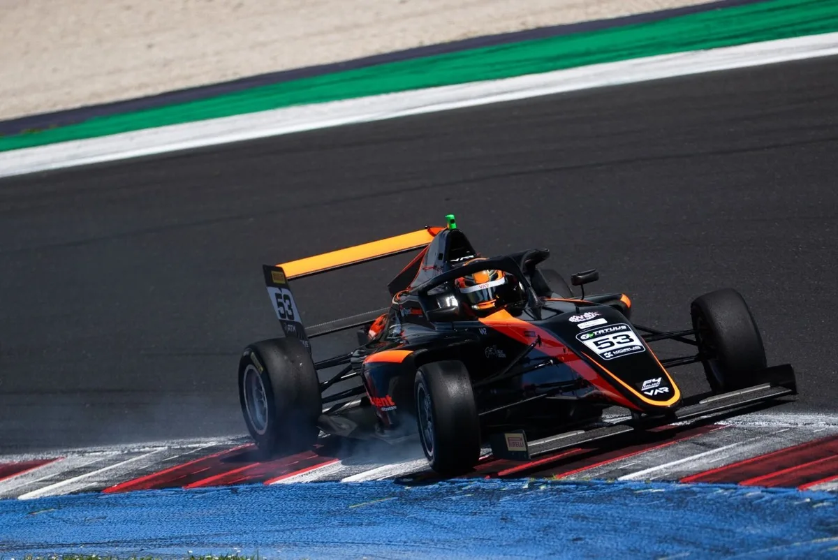 F4: Pedro Lima mantém boa fase pós-férias com liderança em Misano