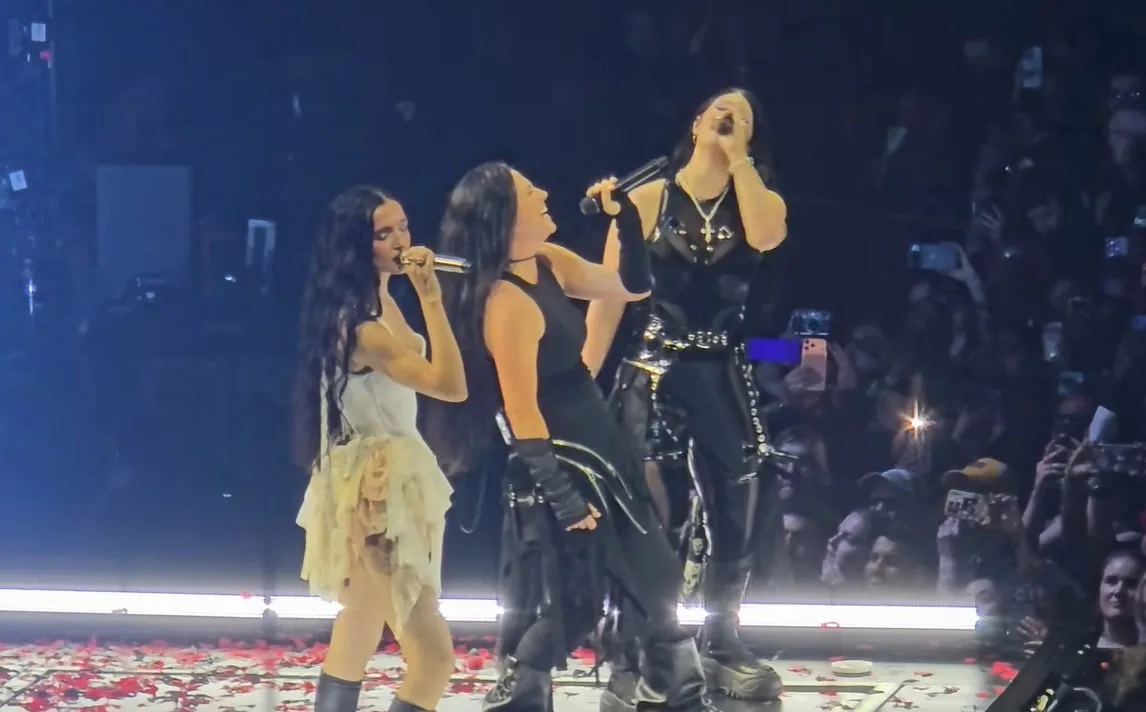 Amy Lee, Poppy e Courtney LaPlante cantam “End Of You” juntas ao vivo pela primeira vez