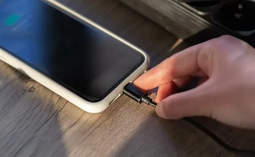 Cómo cargar la batería del celular cuando no hay luz