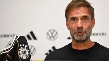 Fans vor Klopps Einstand: "Er sollte Bundeskanzler werden"
