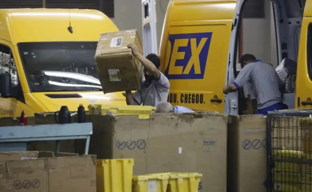 Correios demite 7 mil funcionários e oferece indenização de até R$ 459 mil no novo plano