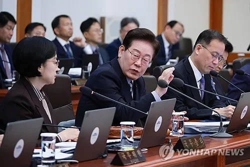 李대통령 "성장 위해 양극화 완화해야…3대 사회정책 역량 집중"