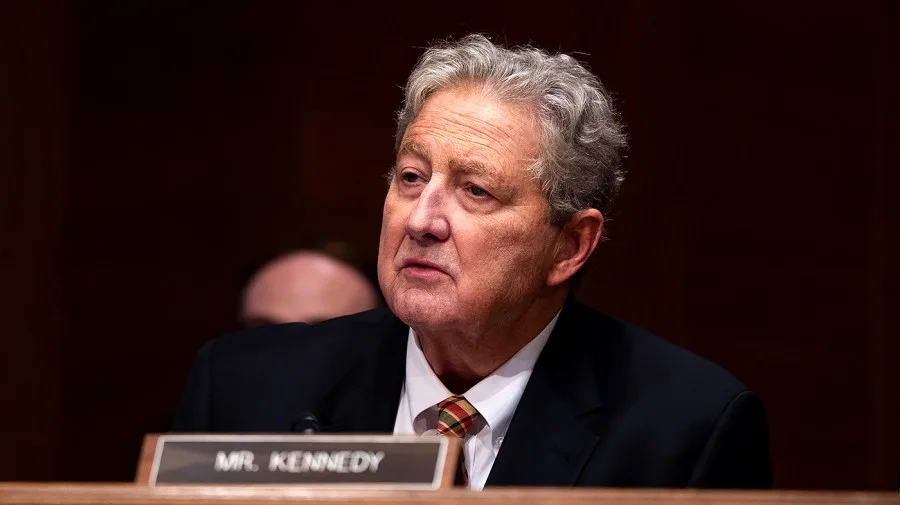 Republicans clash on Senate floor over AI kill switch