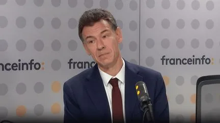 Le ministre de l’Enseignement supérieur assure que l'affectation de 3 000 professeurs remplaçants "n'est pas du bricolage"