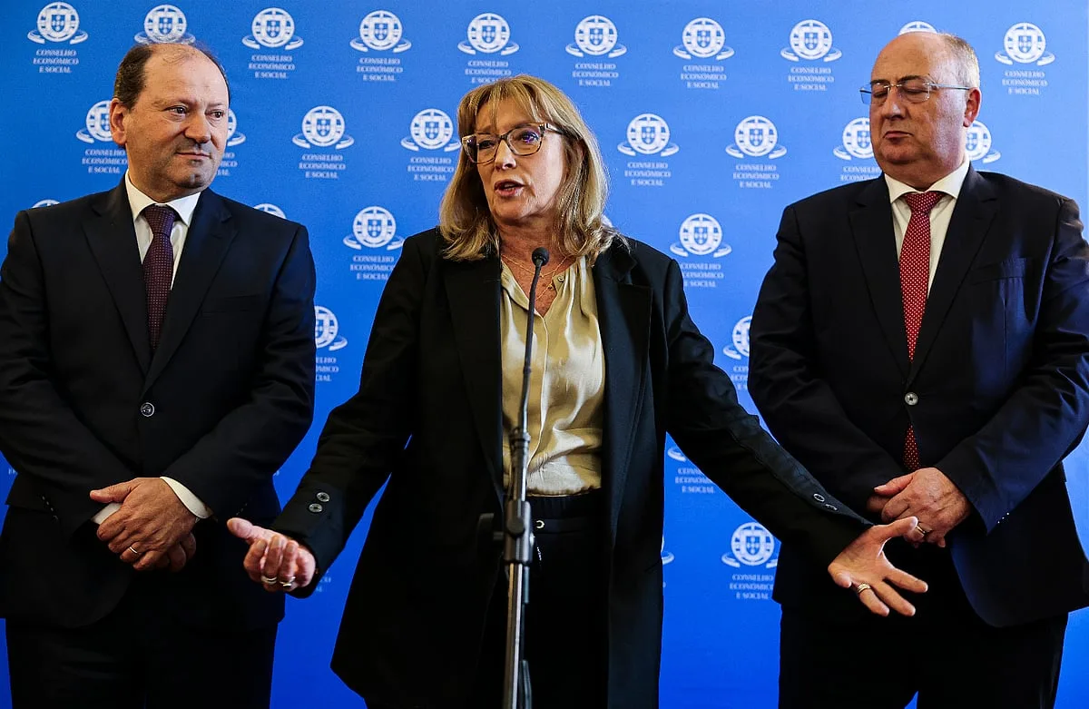 Ministra do Trabalho garante existir fundamentação legal para CGA pedir devolução de valores