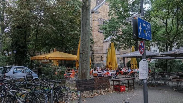 Gerichtsbeschluss: Köln muss Zwangsgeld zahlen – OVG rügt Umgang mit Partylärm