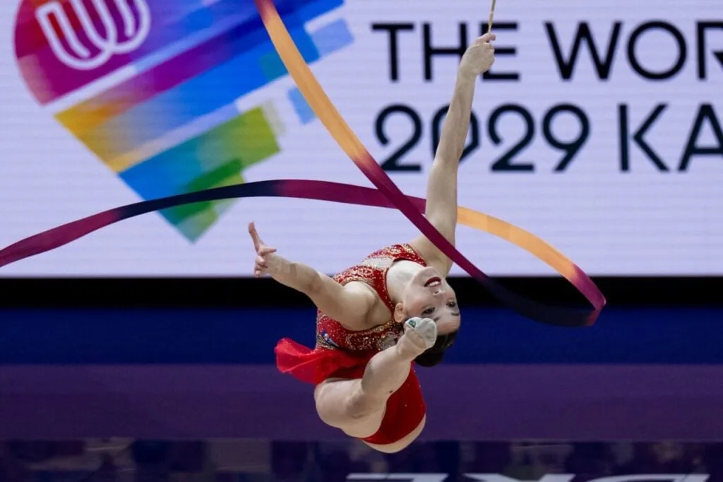 Curitibana Bárbara Domingos garante vaga na final do Mundial