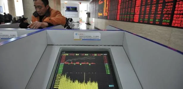 Bolsas mundiais recuam com petróleo acima de US$ 90 e temor por inflação