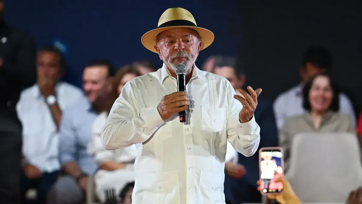 Se EUA não quiserem negociar, teremos de tomar providências, diz Lula à CNN