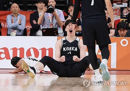 [아시안게임] '이정현 25점' 남자농구, 일본 잡고 3연승 조 1위