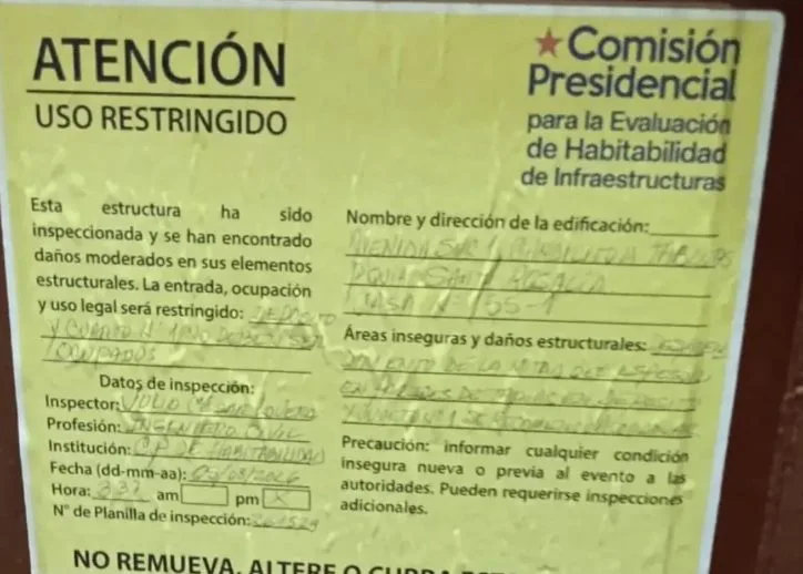 Vivienda con etiqueta amarilla colapsó en el oeste de Caracas (FOTOS)