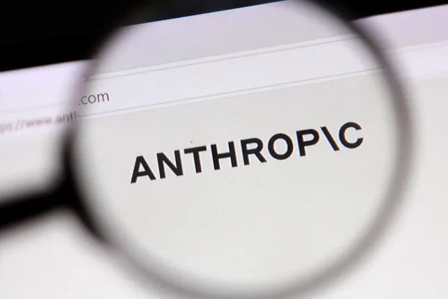 Anthropic révèle avoir bloqué des tentatives de fabrication d’armes biologiques grâce à ses modèles